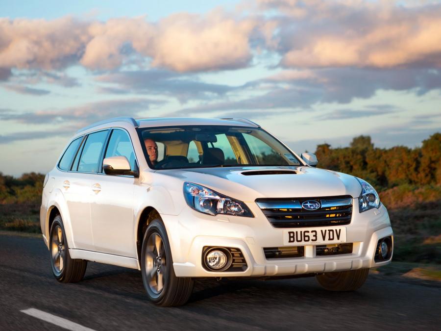  Subaru Outback 2.0D 2012 года  (UK) (фото 1 из 4)